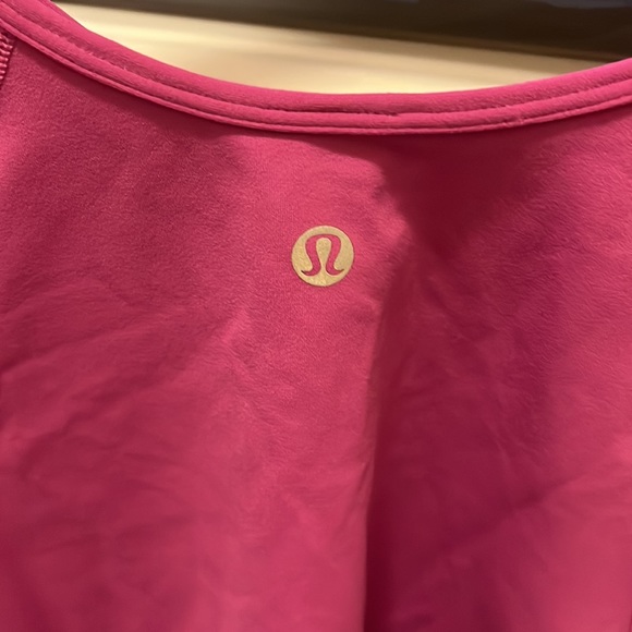Lululemon crop top. - Picture 4 of 4